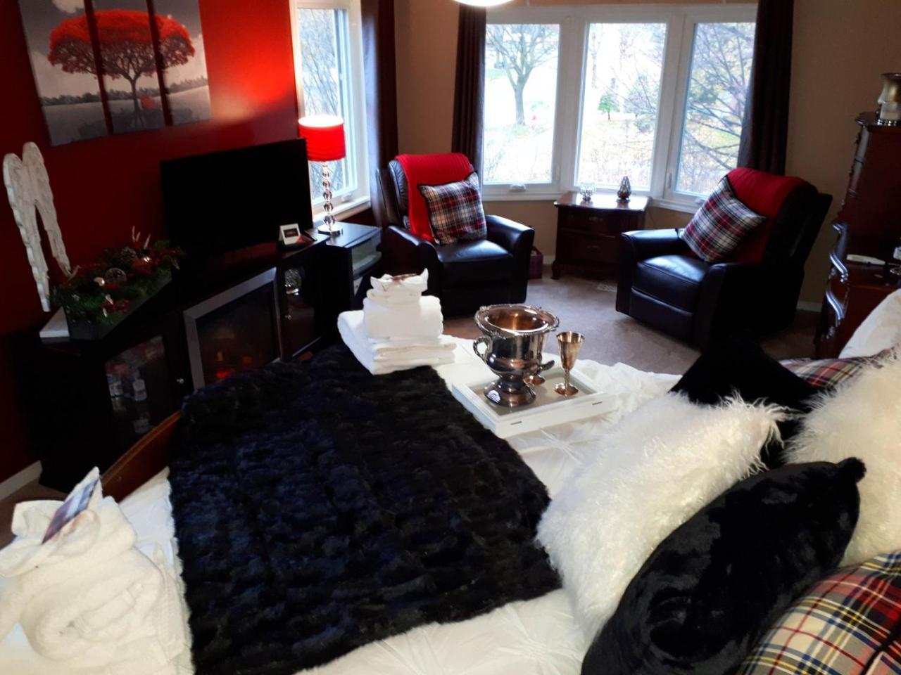 The Tartan House Bed & Breakfast Ajax Exteriér fotografie